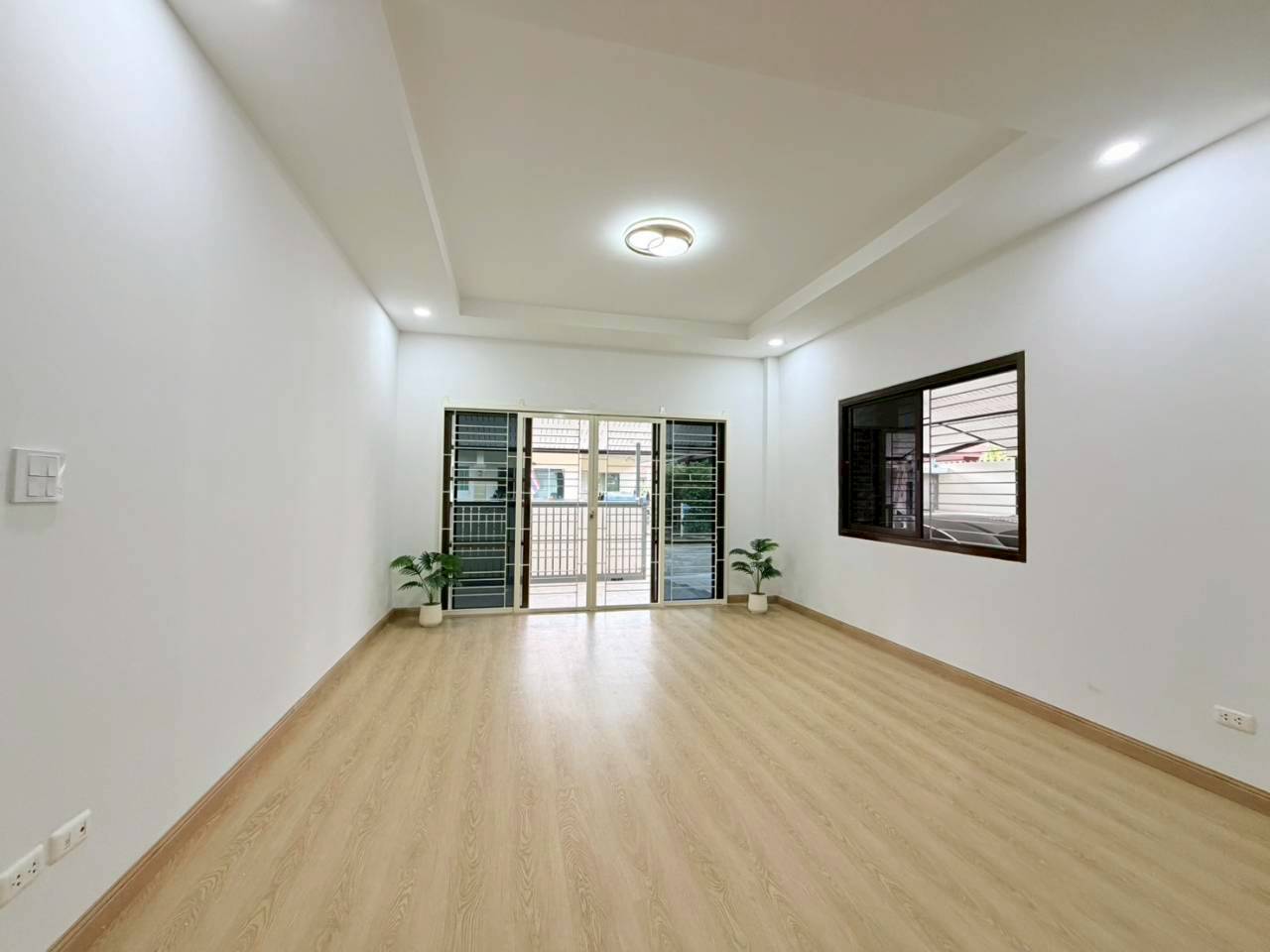 หมู่บ้านสวนเนรมิตร 5 WR-04527 2