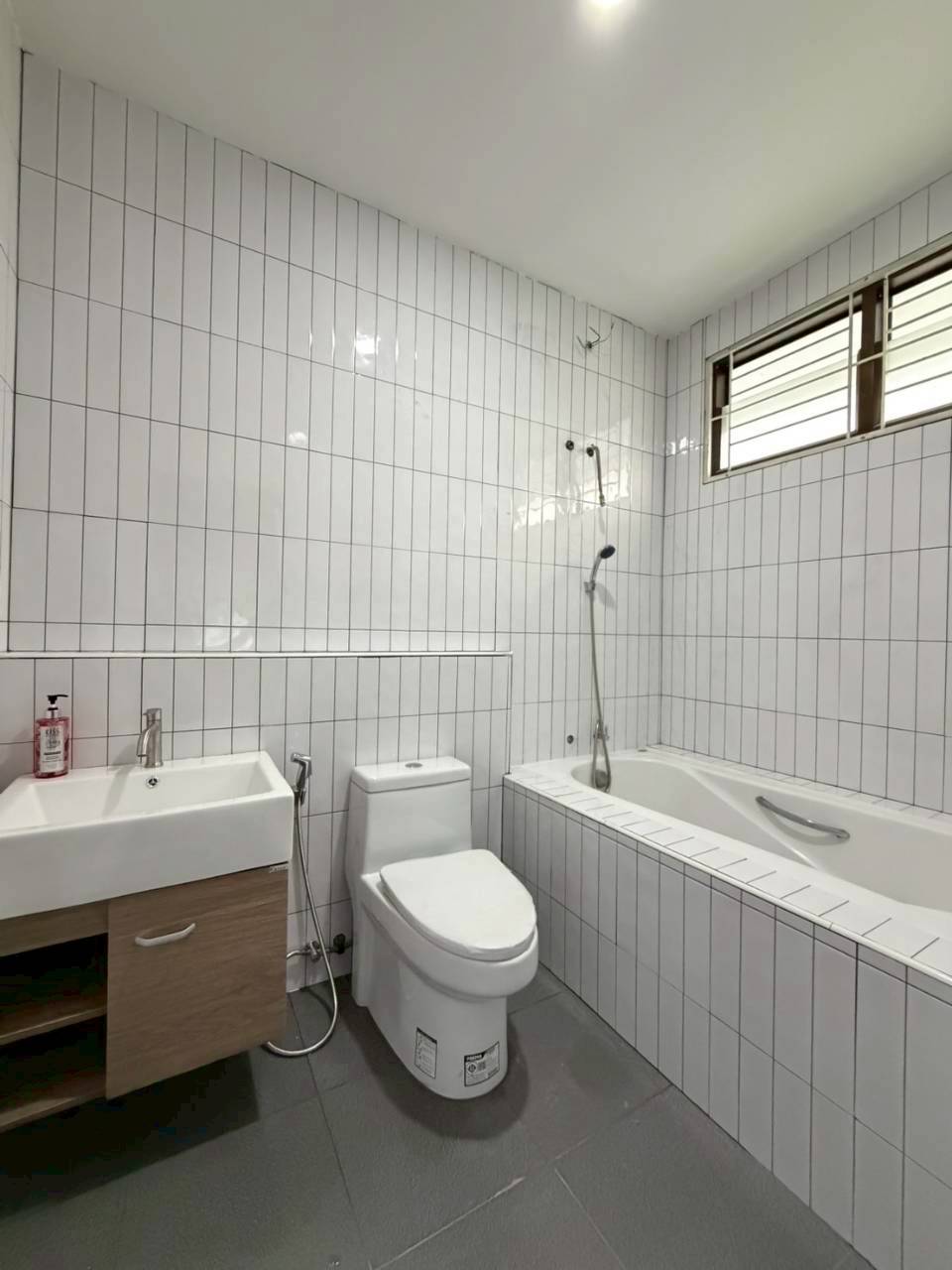 หมู่บ้านสวนเนรมิตร 5 WR-04527 8