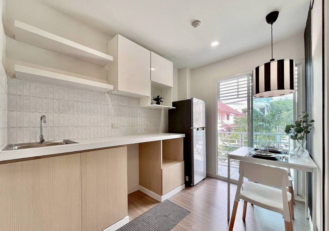 Plus Condo 1 WR-04531 10