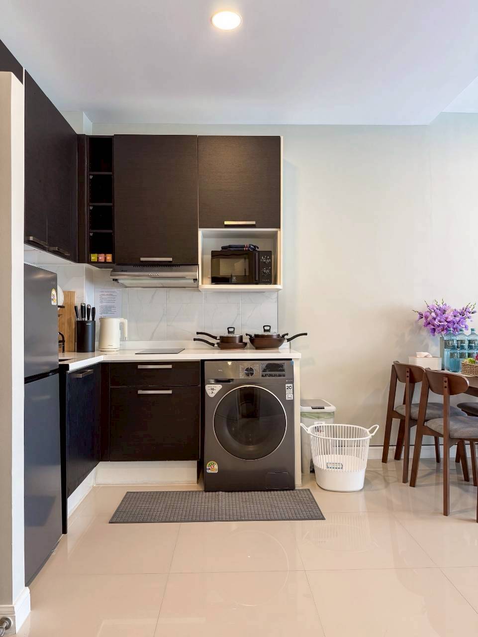 Chic Condominium WR-04538 8