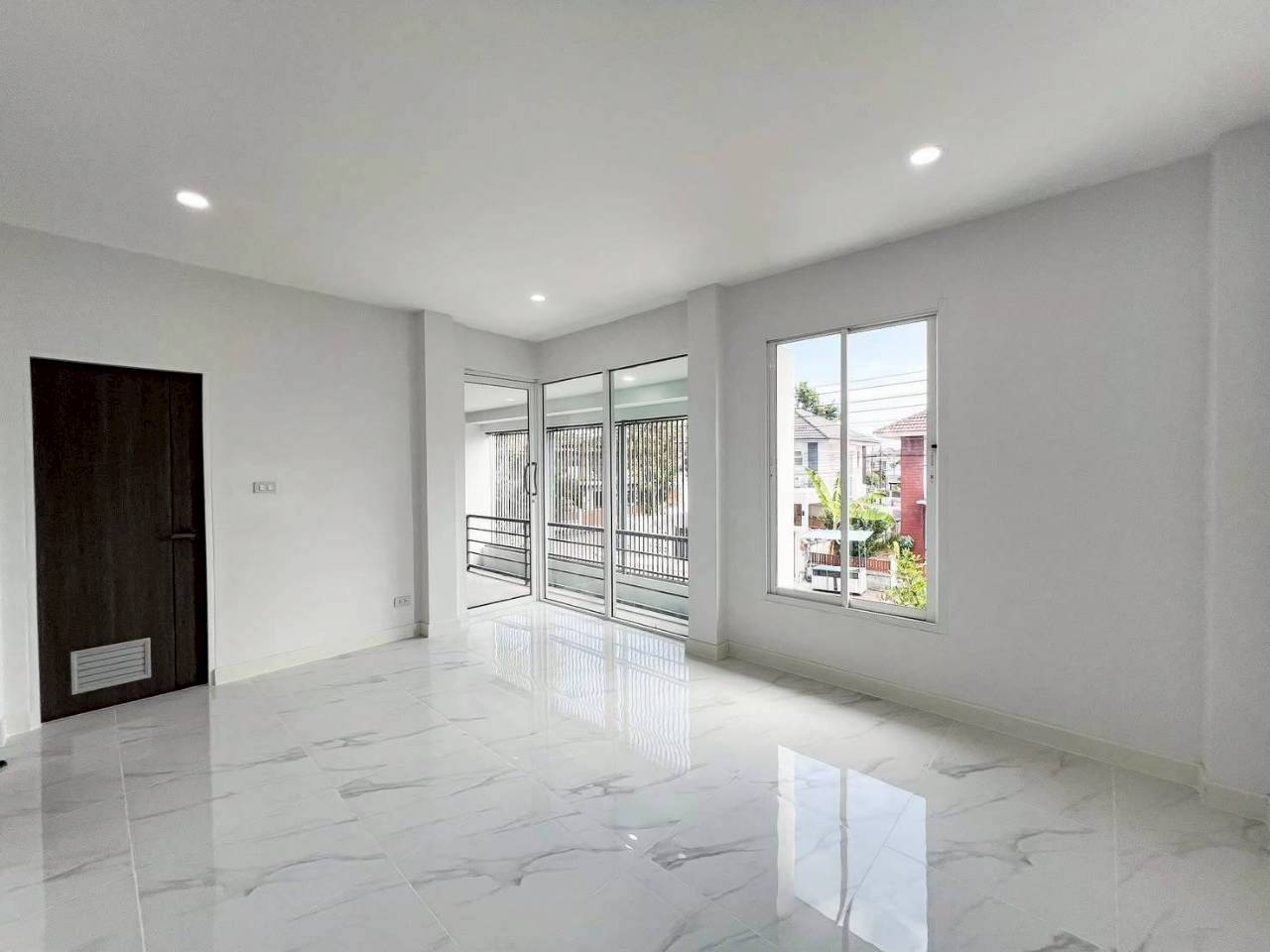 หมู่บ้านเจ้าฟ้าการ์เด้นโฮม พรีเมียร์ เกาะแก้ว WR-04582 4