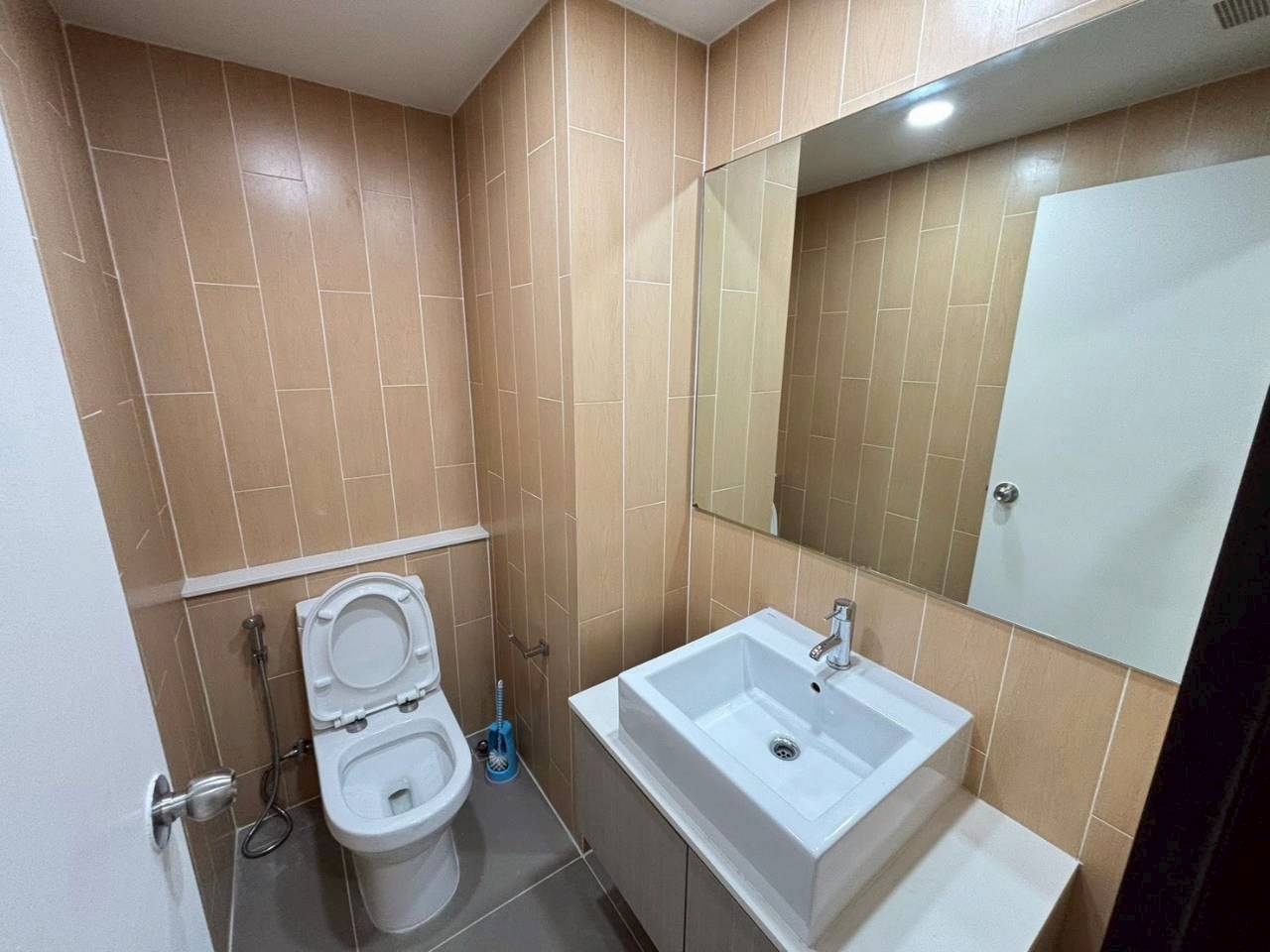 Centrio Condominium WR-04592 11