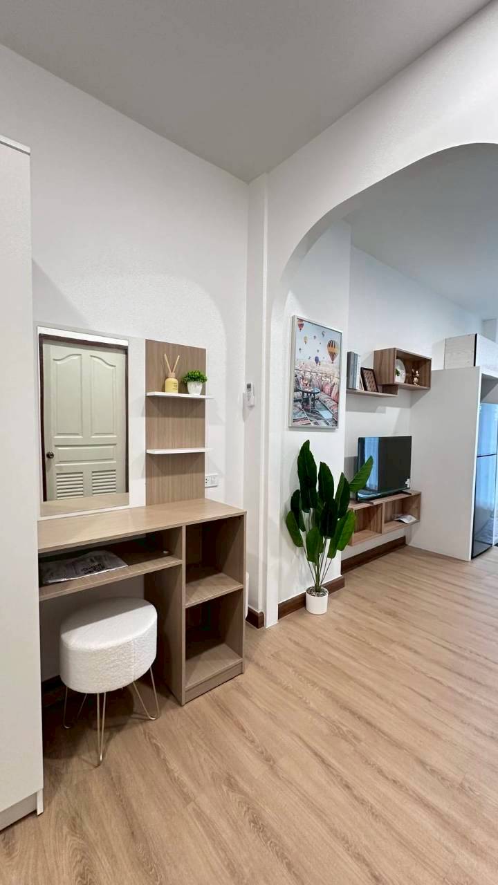Phanason The Green Place Condominium WR-04597 9