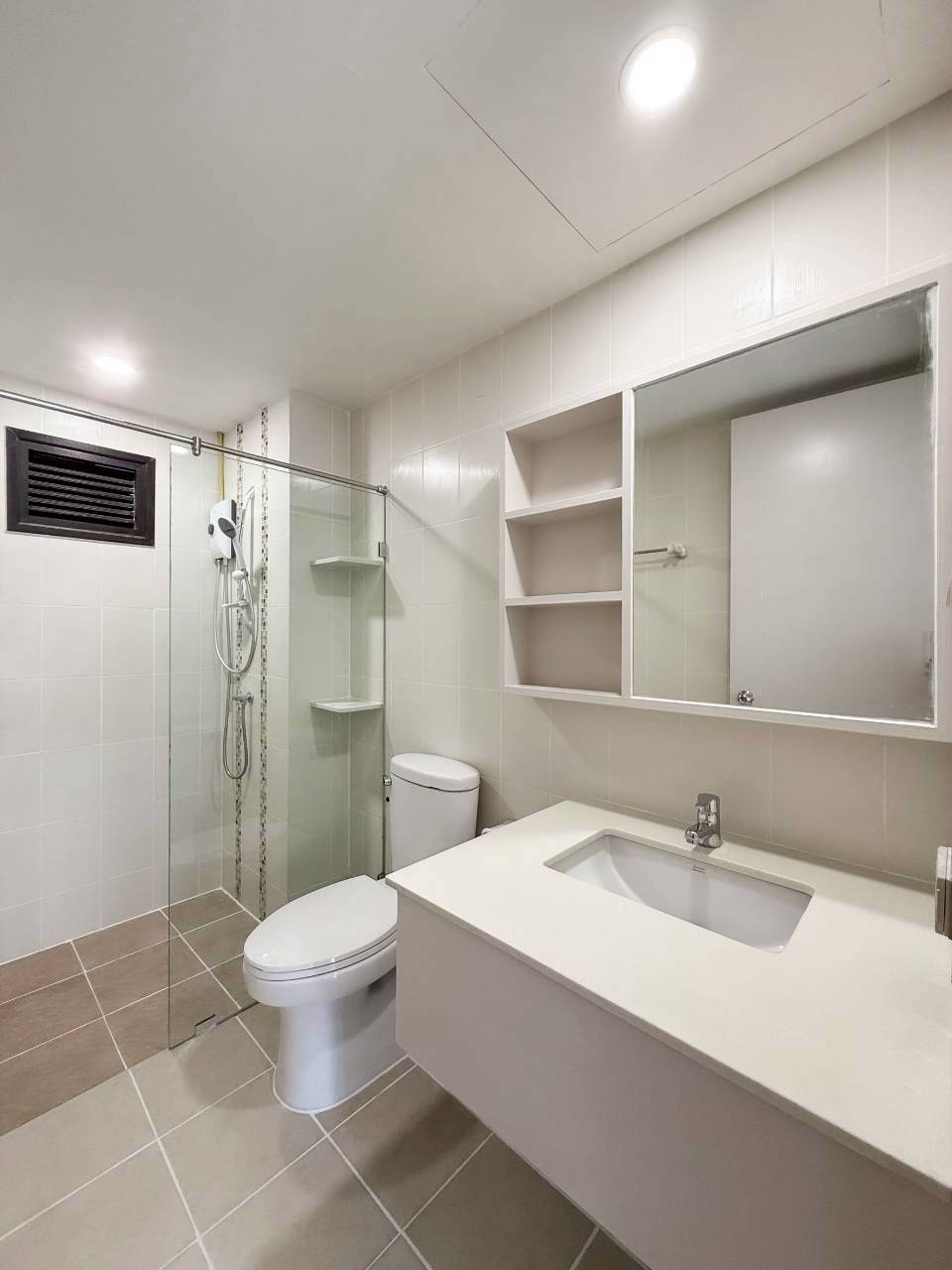 The Future Condo WR-04600 12