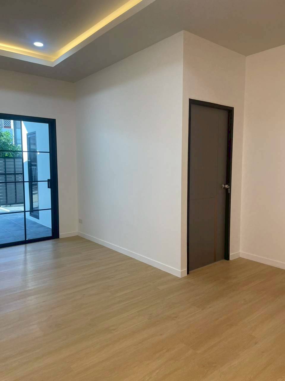 หมู่บ้านตะวันเพลส WR-04611 2