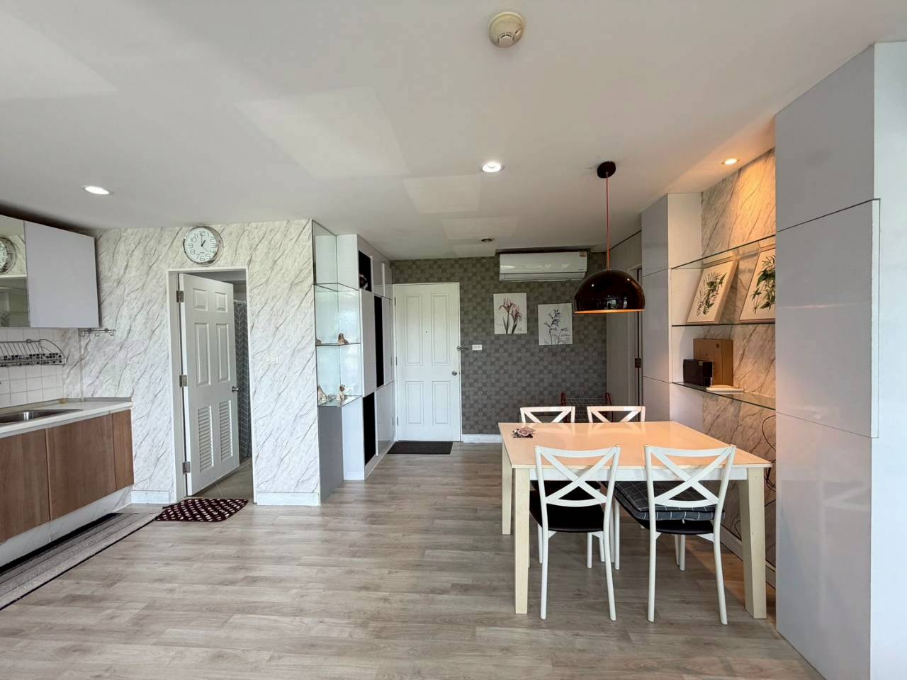 Plus 2 Condominium WR-04613 7