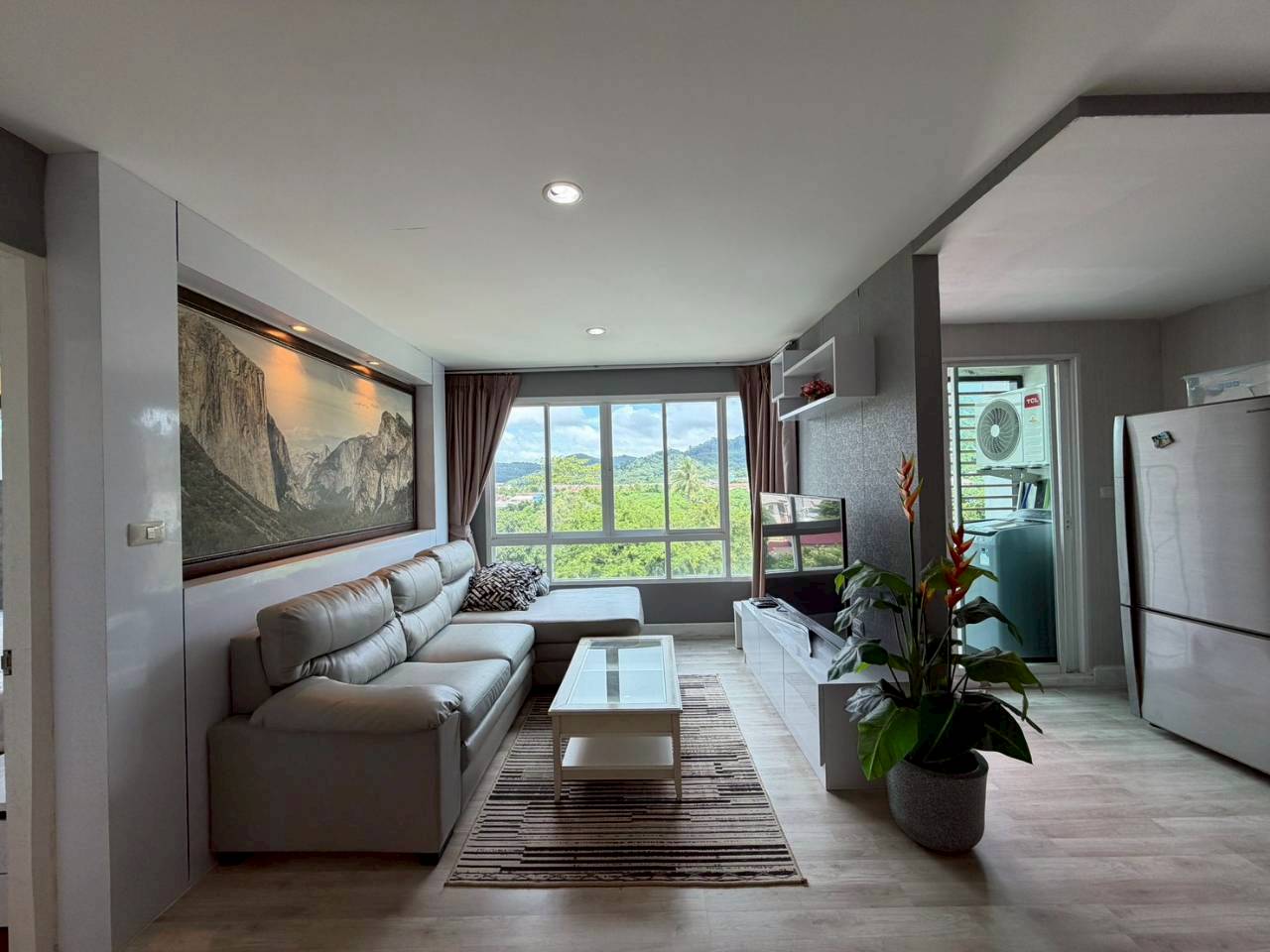 Plus 2 Condominium WR-04613 8