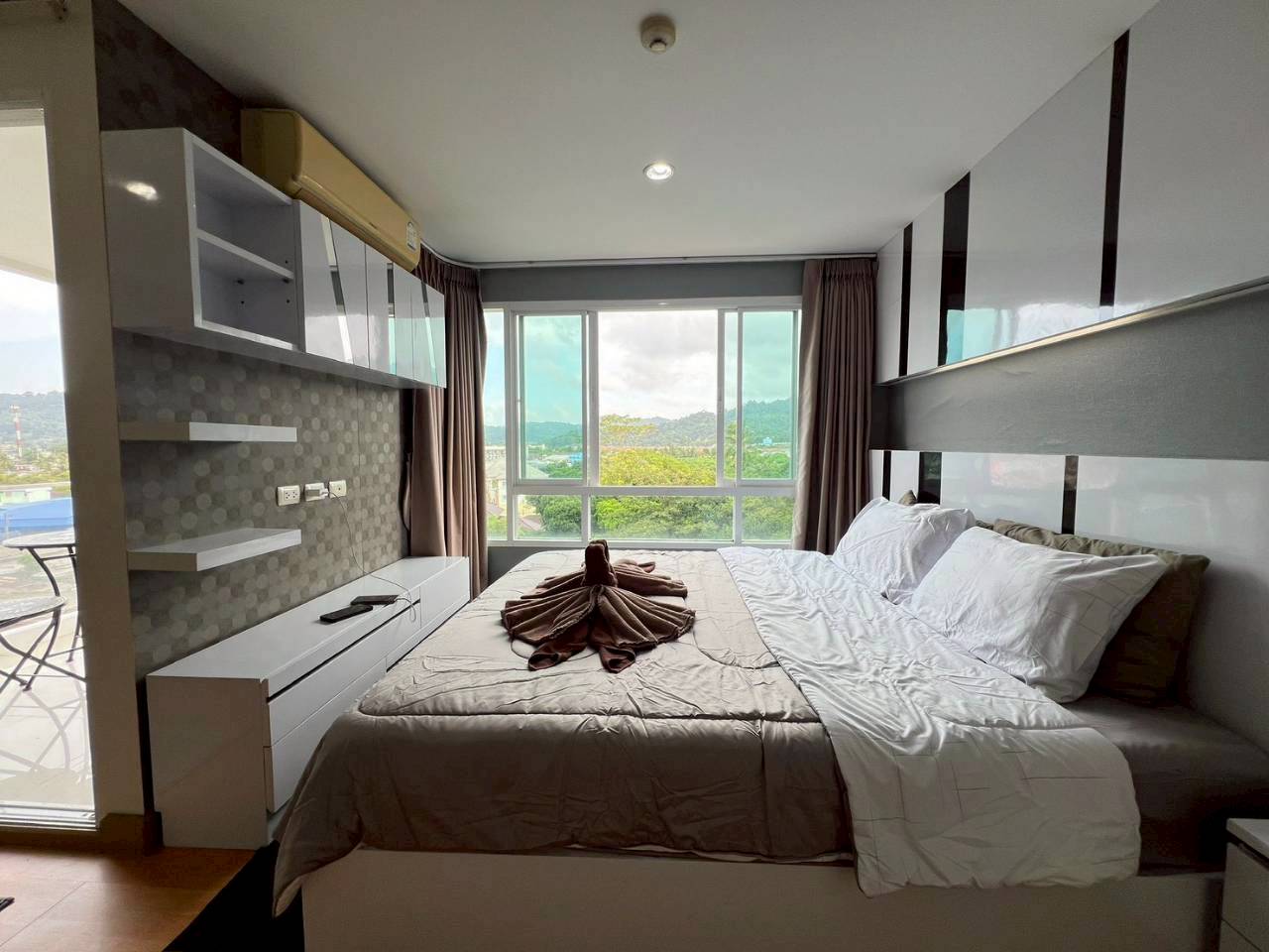 Plus 2 Condominium WR-04613 9