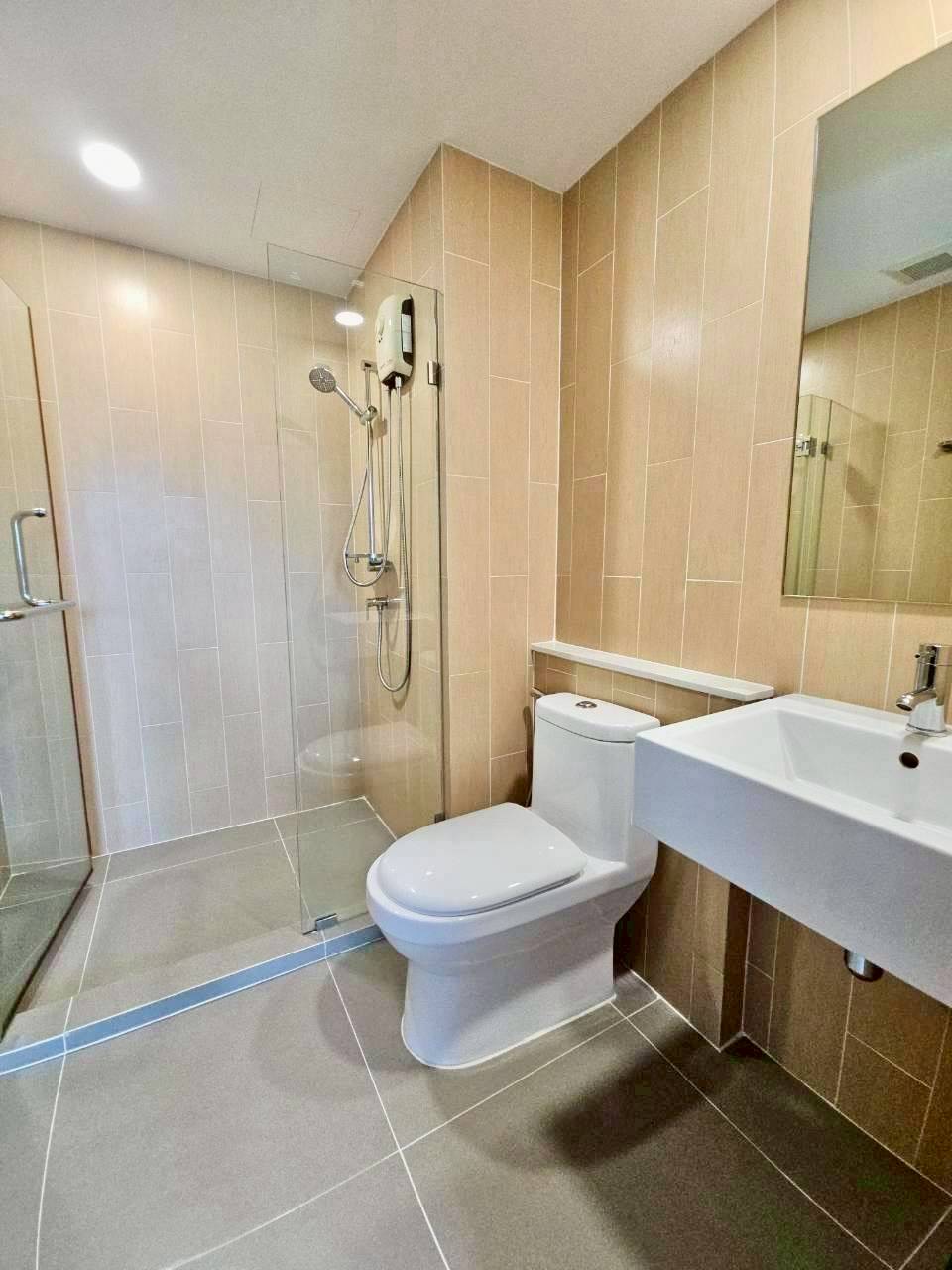 Centrio Condominium WR-04621 9