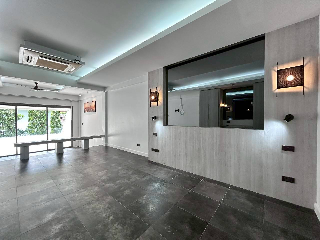 Green Golf Condominium WR-04627 2