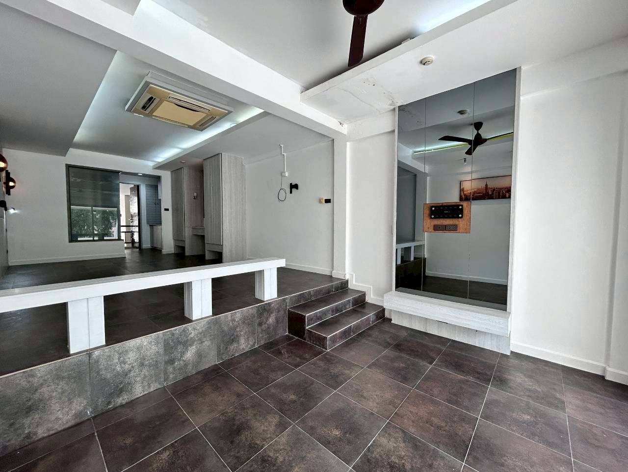 Green Golf Condominium WR-04627 6