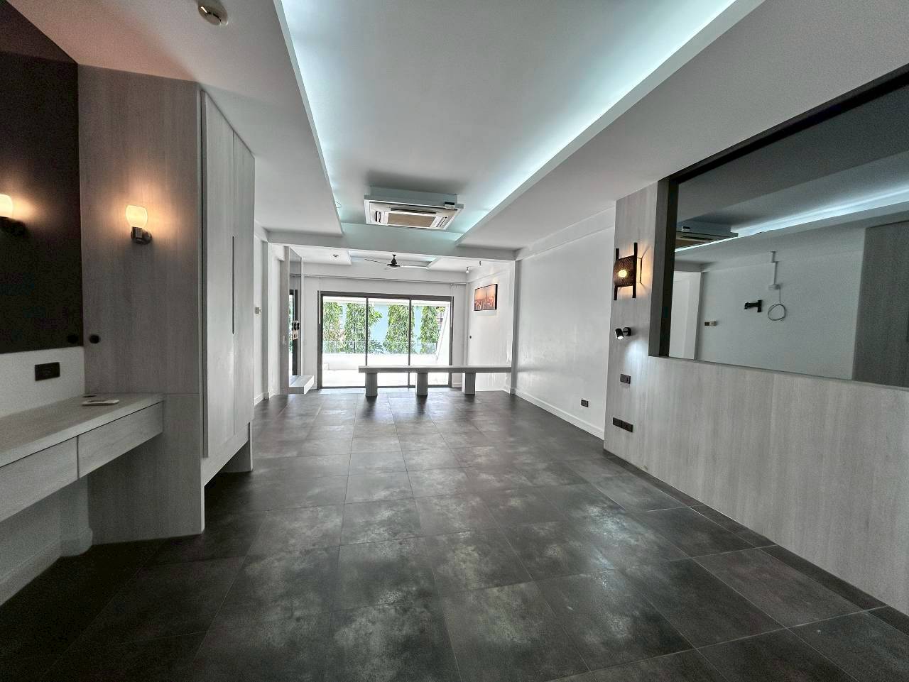 Green Golf Condominium WR-04627 8