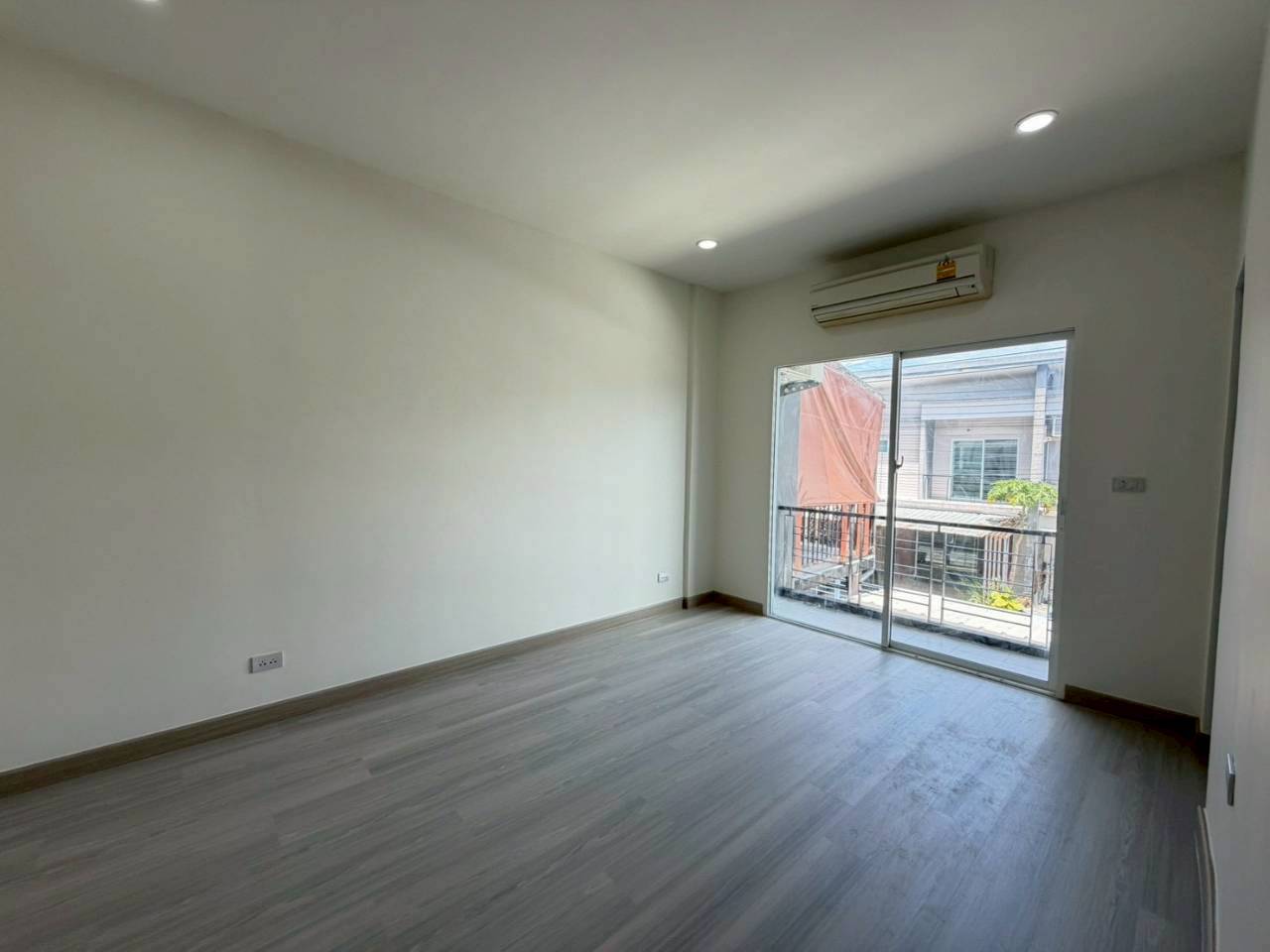 หมู่บ้านฮาบิทาวน์ เกาะแก้ว WR-04631 5