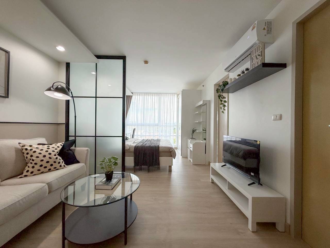 The Light Condominium WR-04635 5