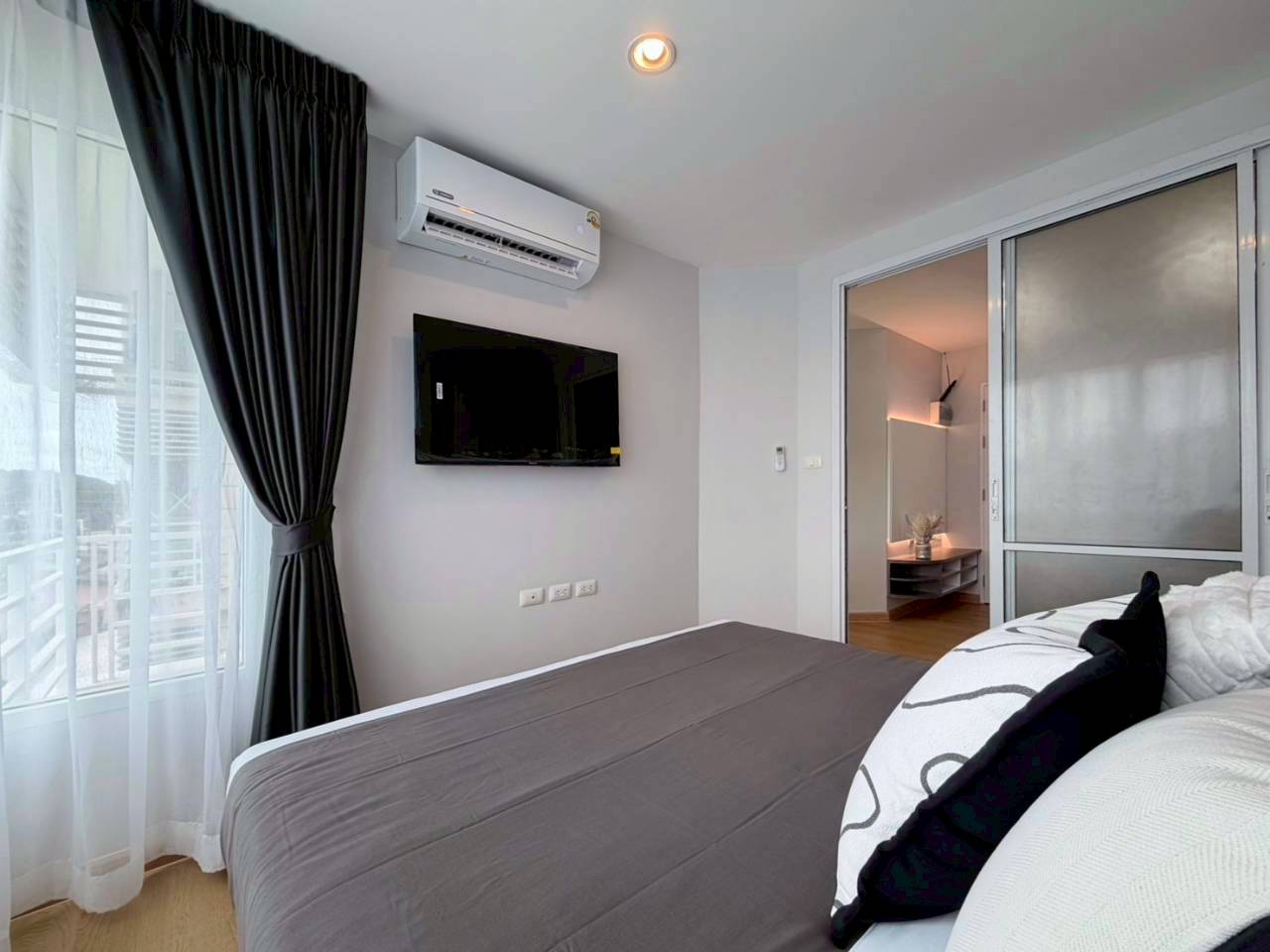 Plus Condo 1 WR-04641 6