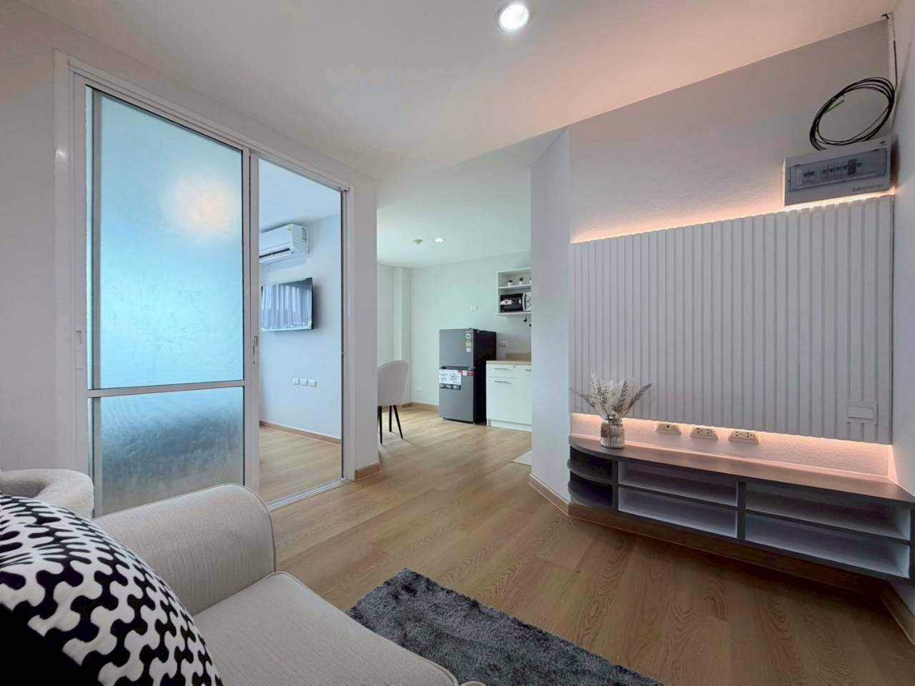 Plus Condo 1 WR-04641 9