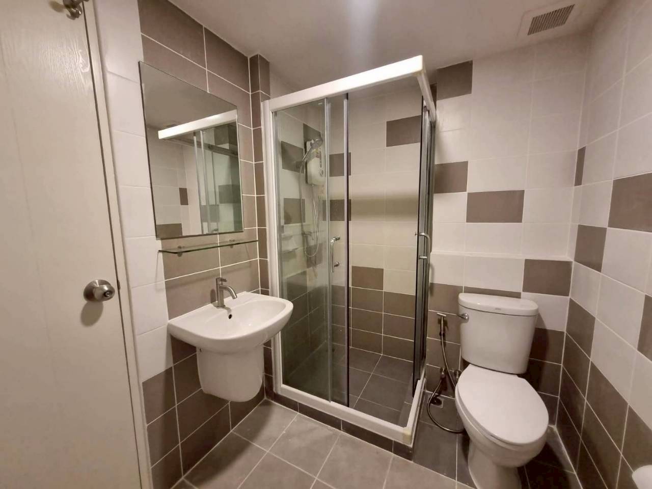 Zcape 3 Condominium WR-04656 9