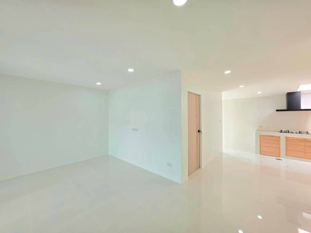 หมู่บ้านร็อคการ์เด้น บายพาส WR-04683 8