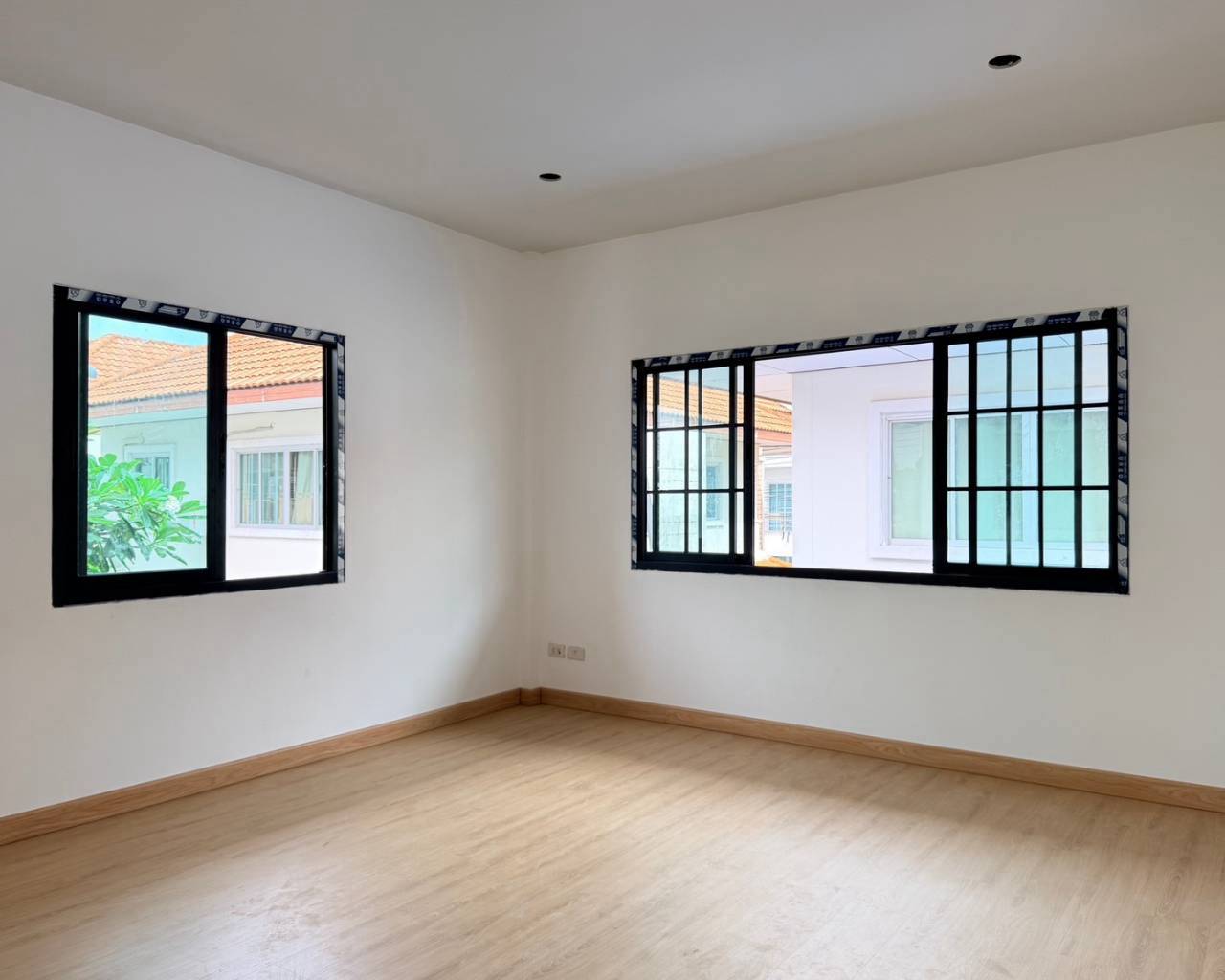 บ้านแฝด 2 ชั้น Scandinavian Minimal WR-04688 5