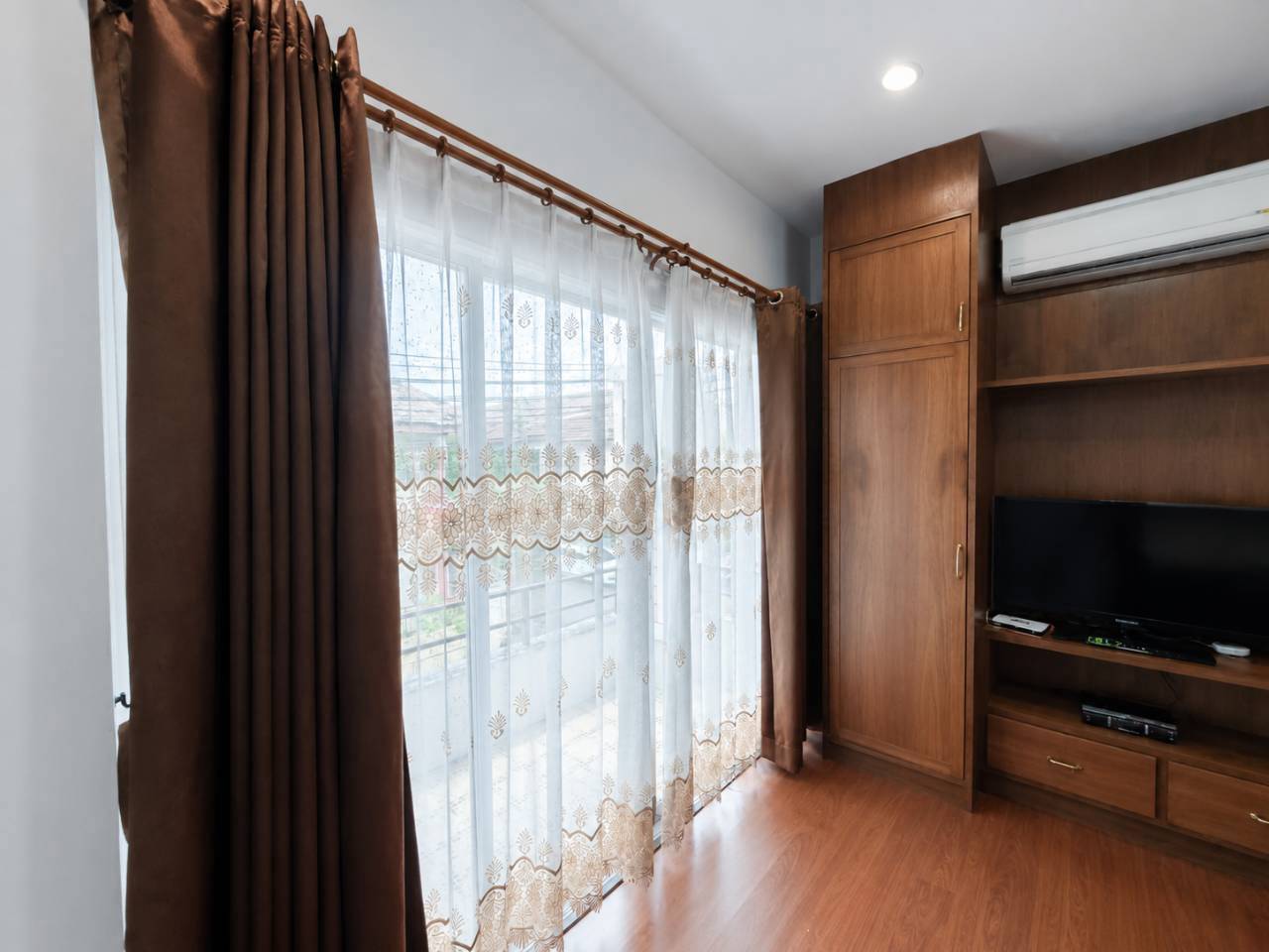 หมู่บ้านพนาสนธิ์ เรสซิเด้นท์ WR-04701 8