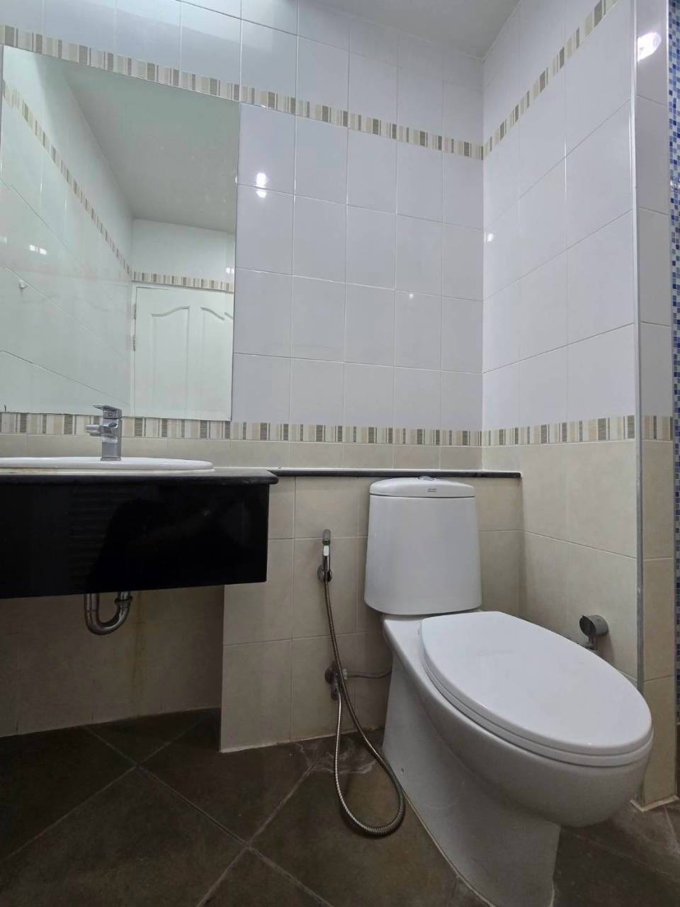 Phanason The Green Place Condominium WR-04724 8