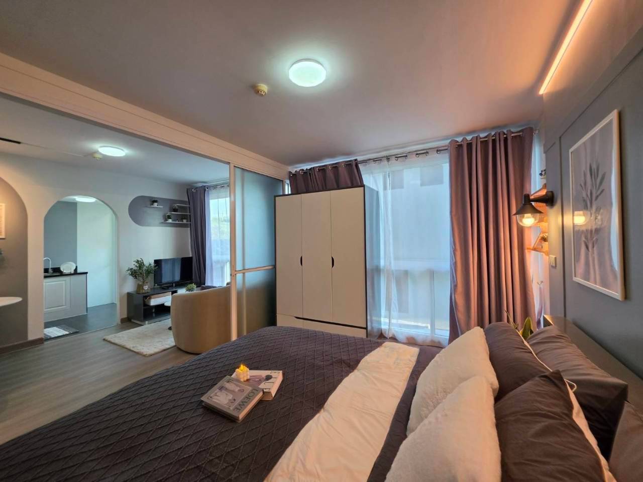 The Wide Condominium WR-04732 12
