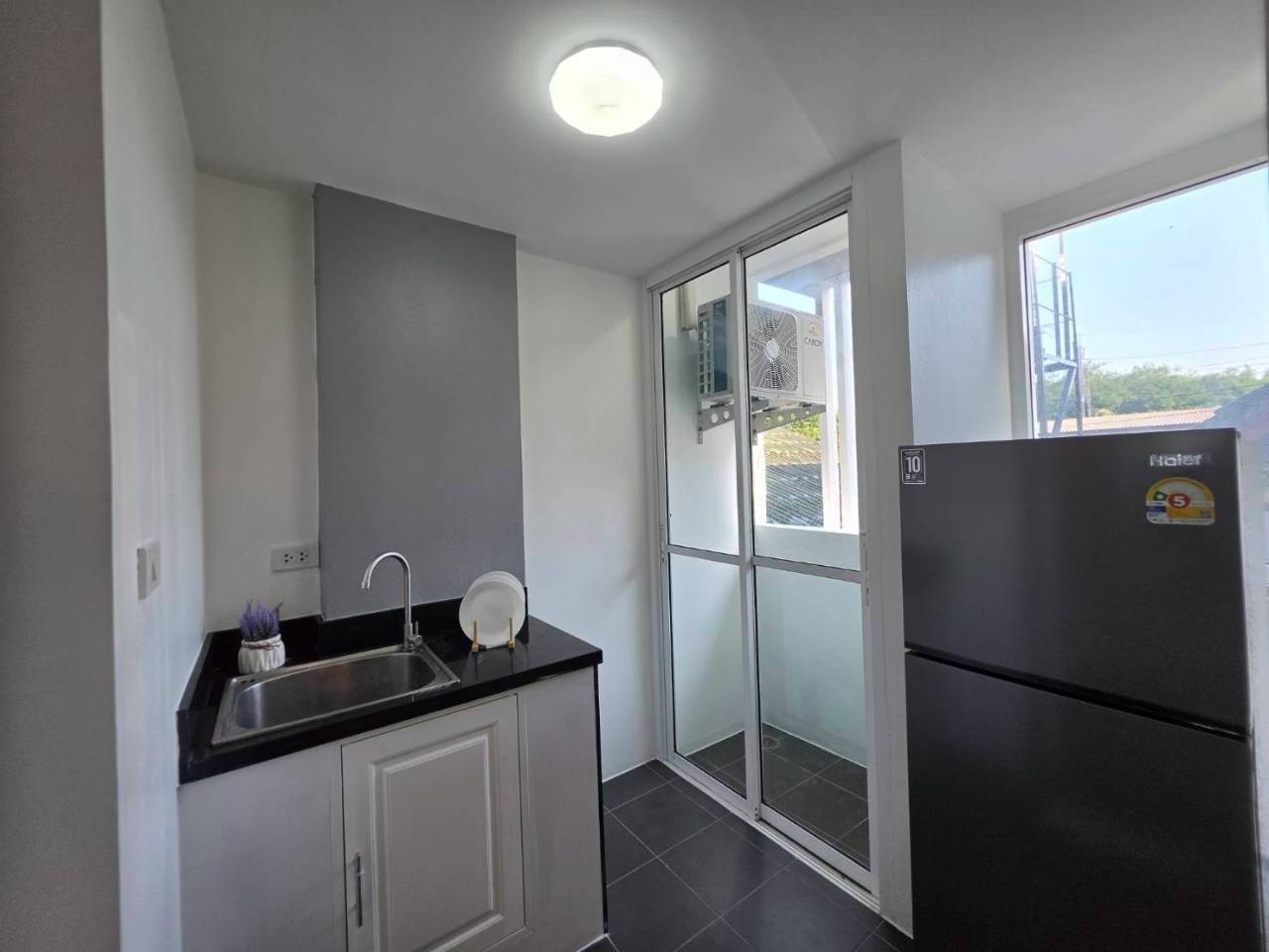 The Wide Condominium WR-04732 9