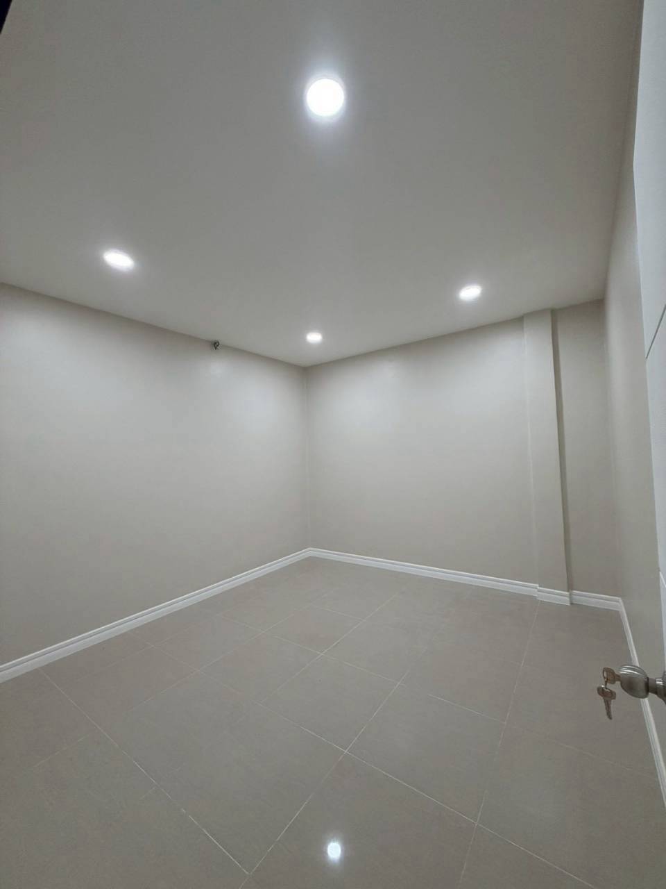 หมู่บ้านเคที นาบอน WR-04756 4