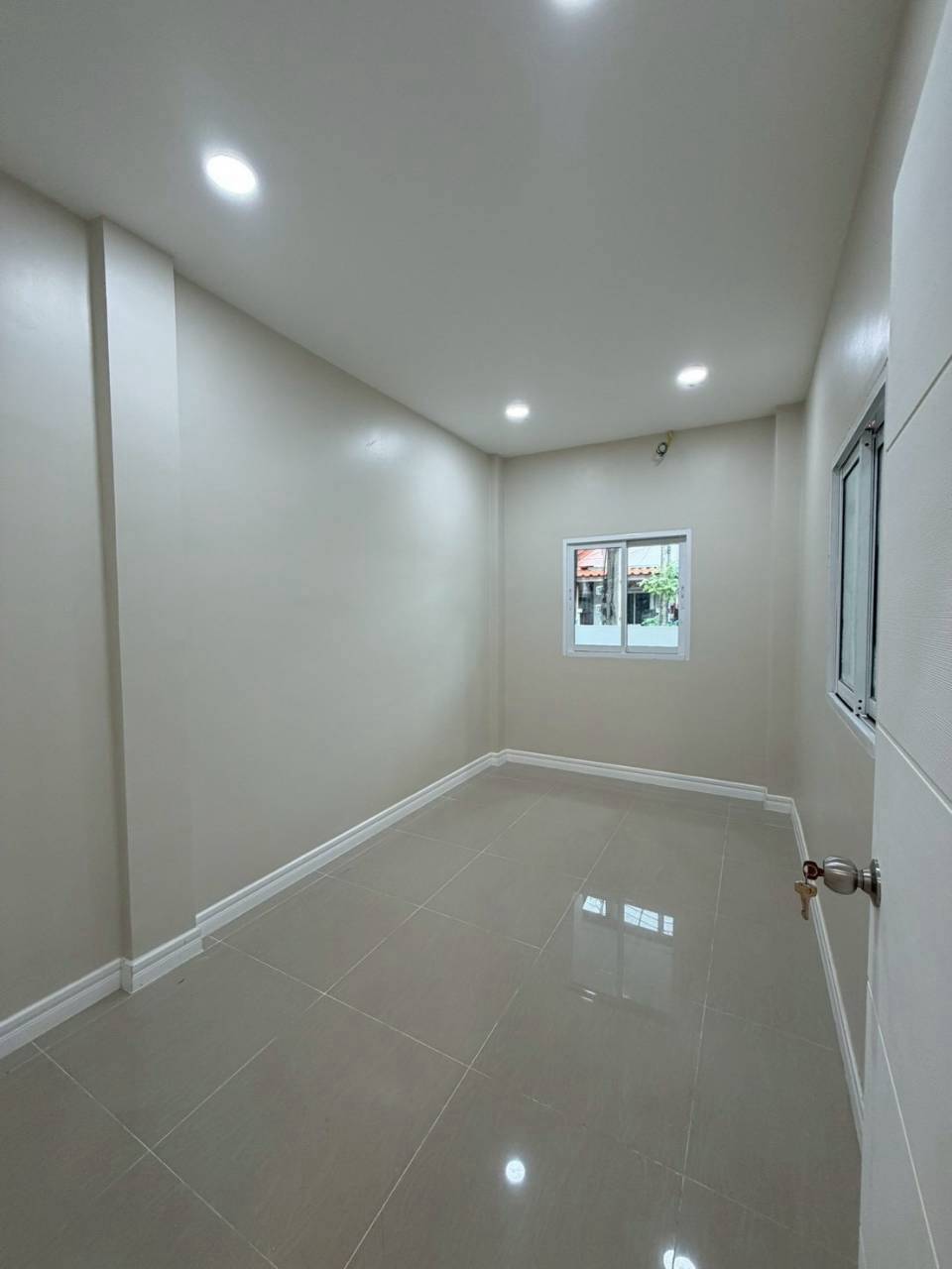 หมู่บ้านเคที นาบอน WR-04756 5