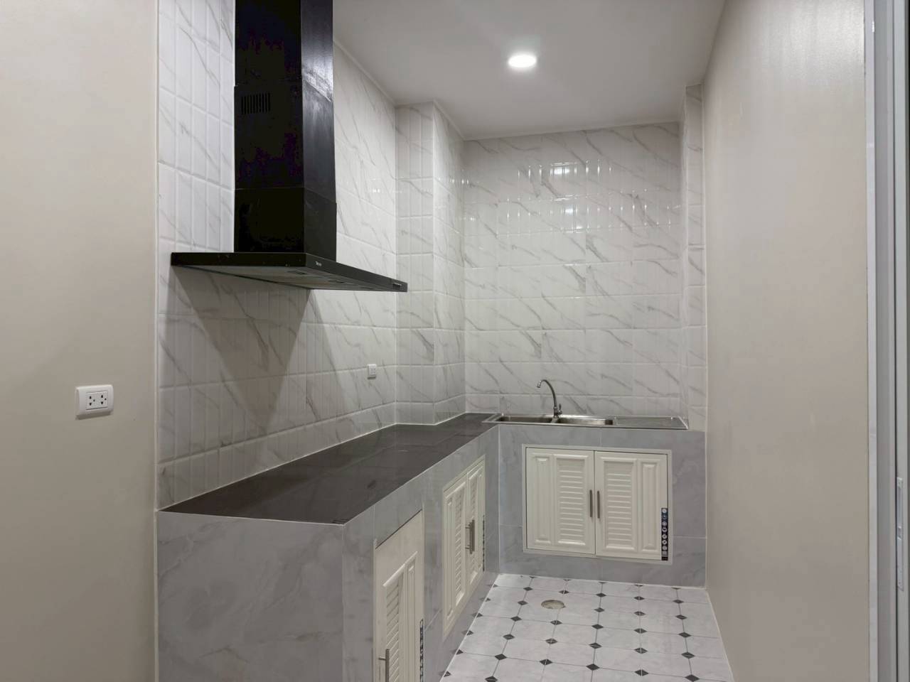 หมู่บ้านเคที นาบอน WR-04756 6