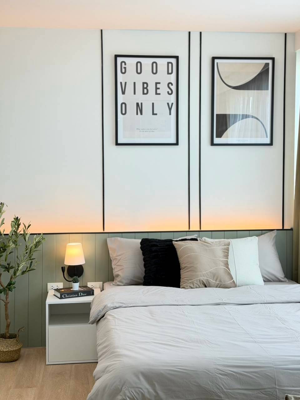The Wide Condominium WR-04793 5