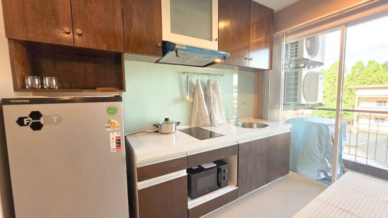 The Scene Condo WR-04794 8