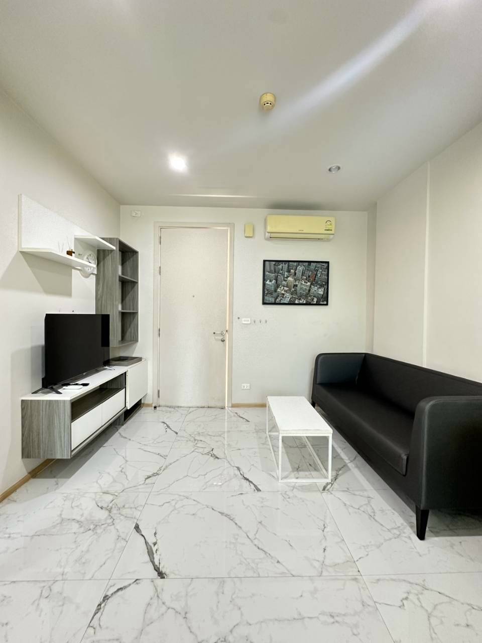 The Base Downtown WR-04806 2