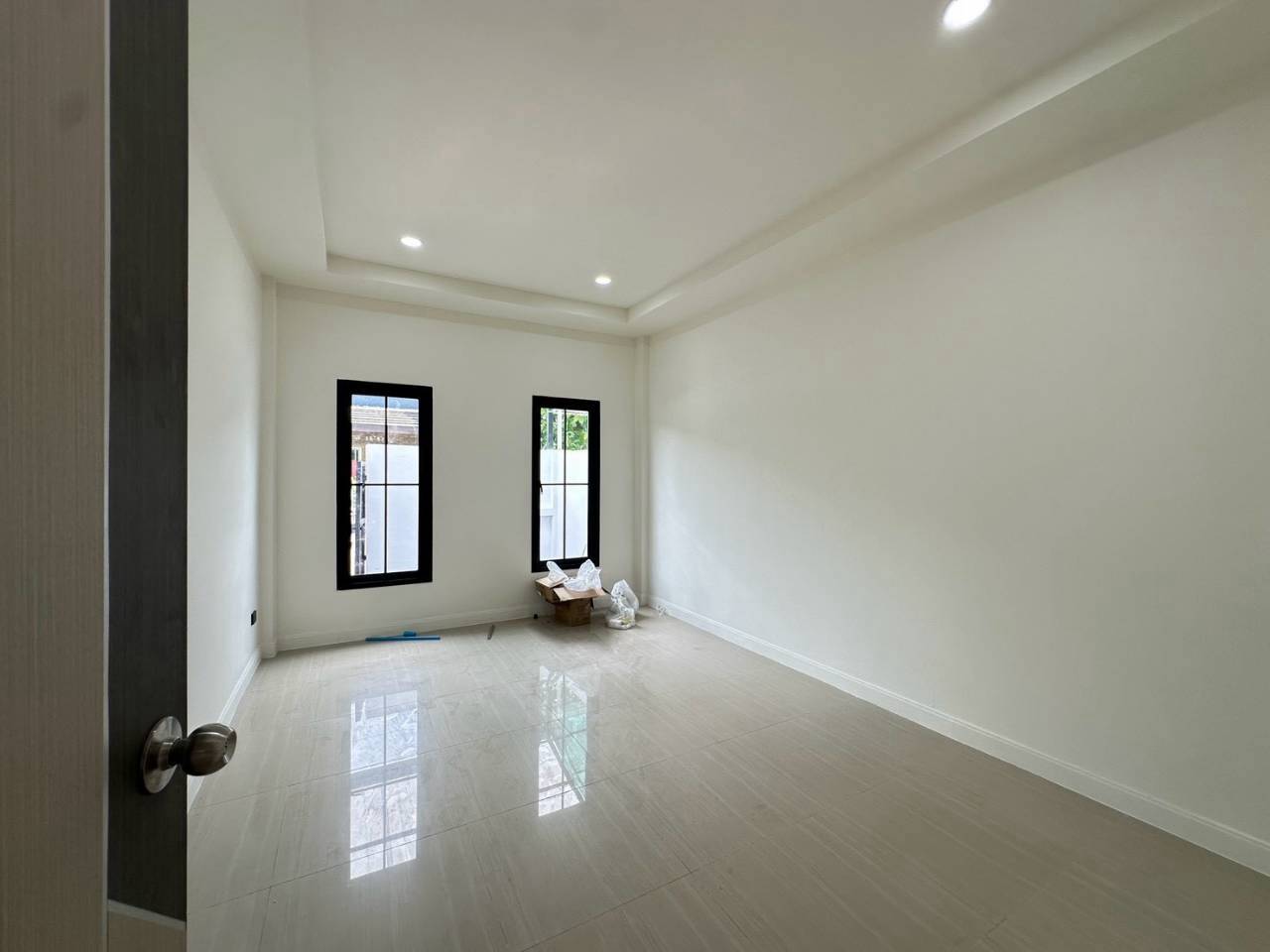 หมู่บ้านทรงคุณ นาบอน WR-04813 3