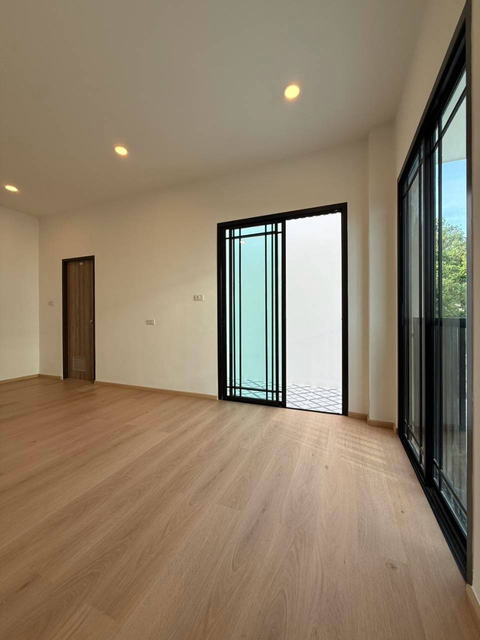 หมู่บ้านจอมทอง WR-04815 6