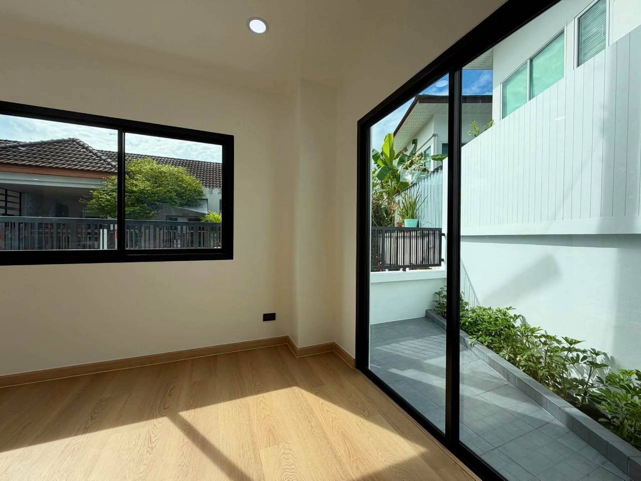 หมู่บ้านศรีสุชาติ 3 WR-04830 10
