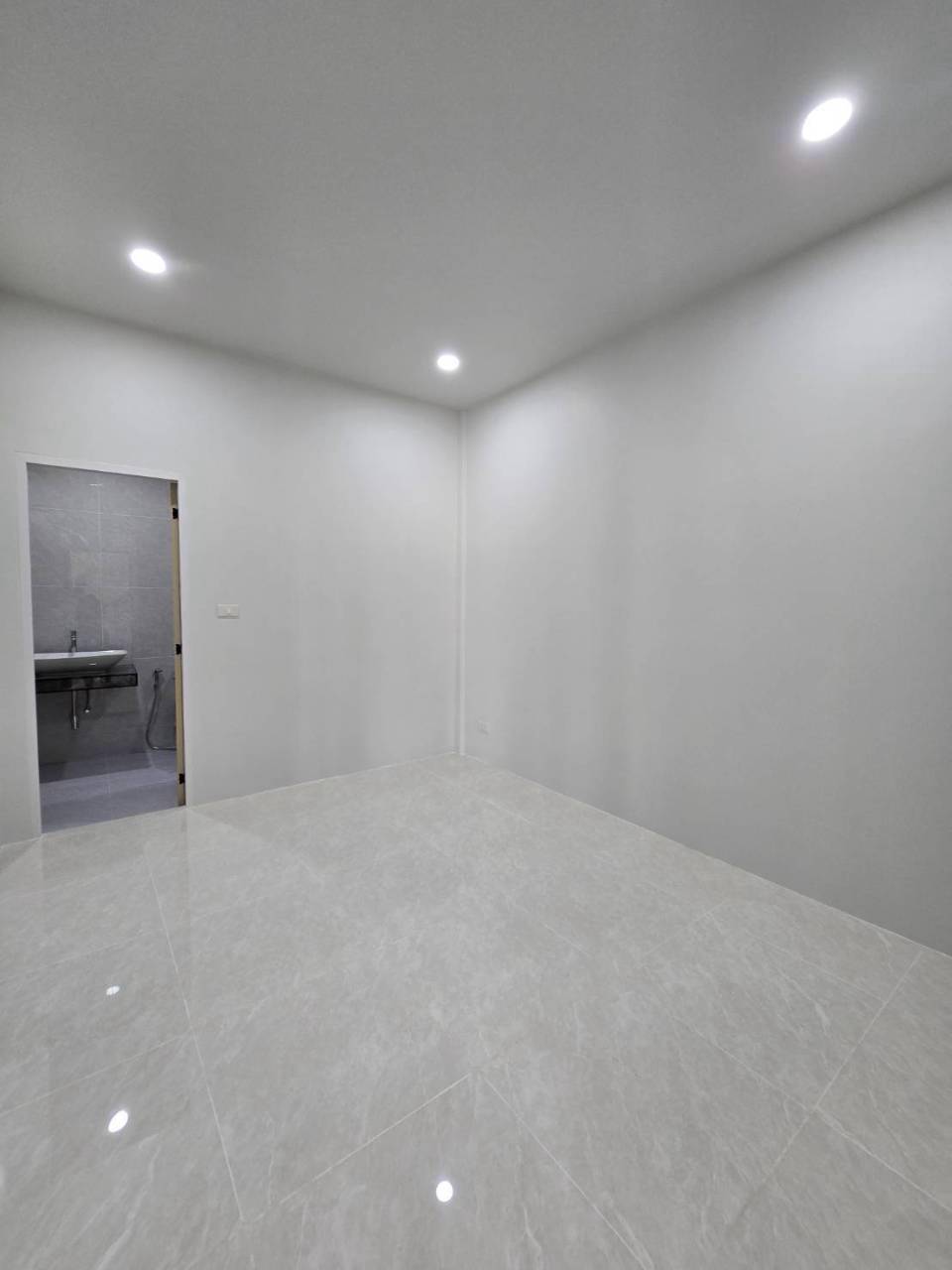 หมู่บ้านศรีสุชาติ 3 WR-04842 4