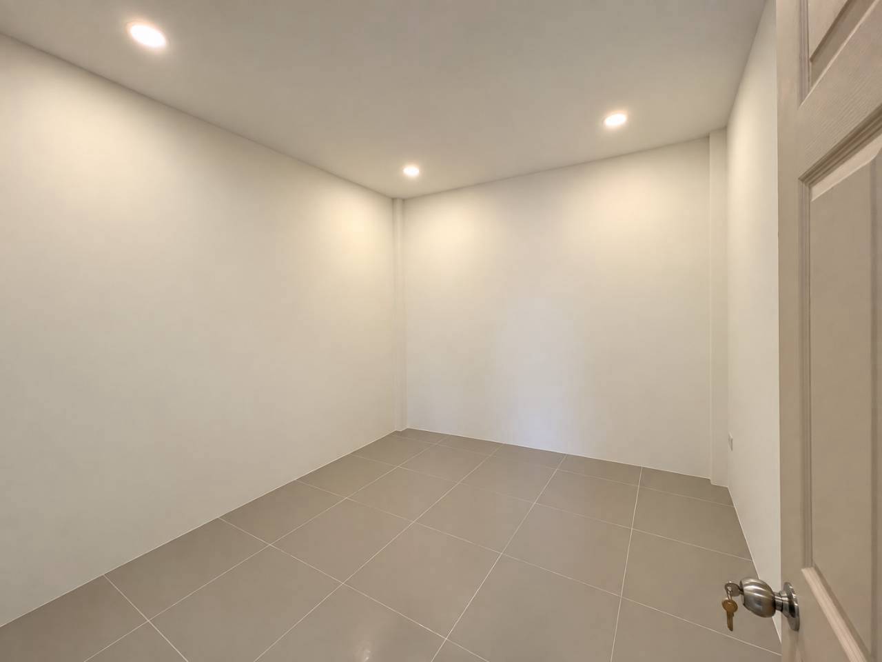 หมู่บ้านเพชรลดา WR-04844 8