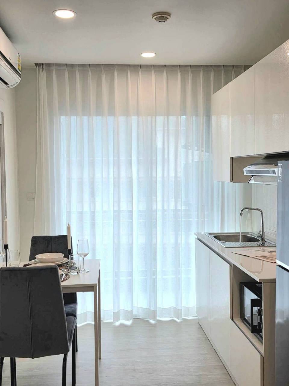 The Scene Condo WR-04851 9