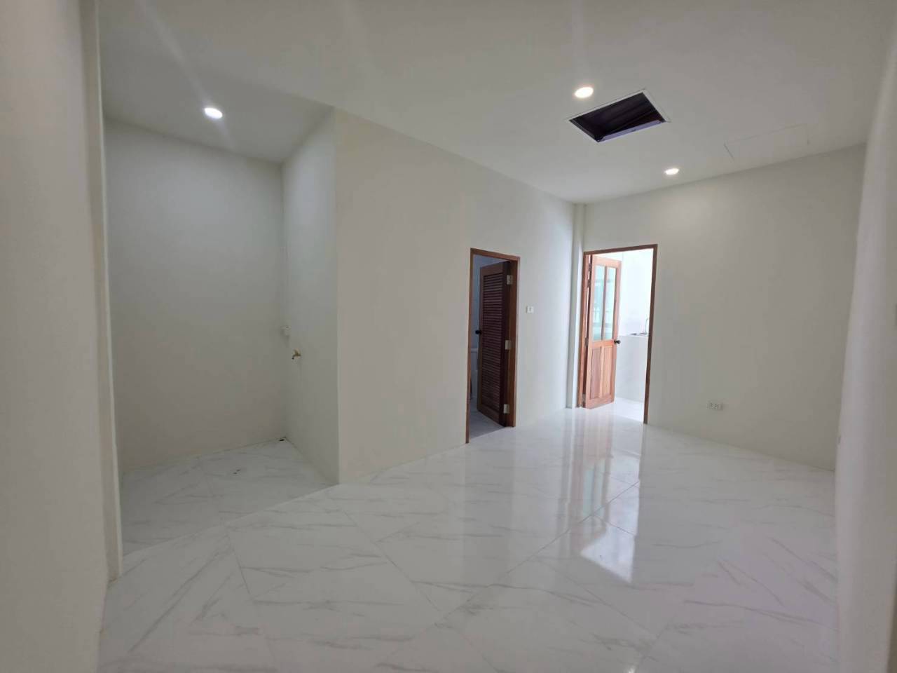 หมู่บ้านรัตนา WR-04854 6
