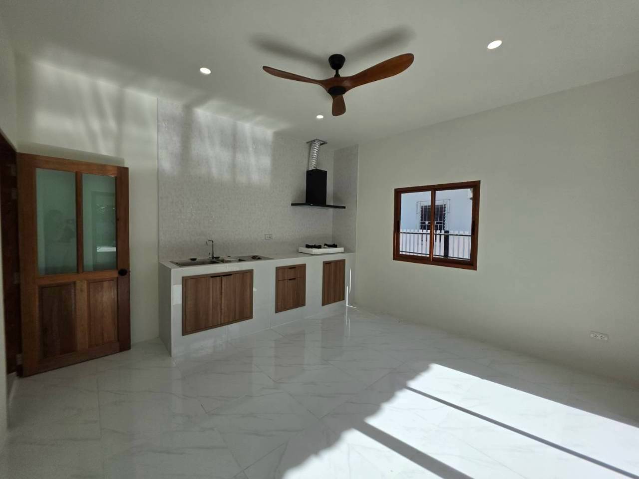 หมู่บ้านรัตนา WR-04854 8