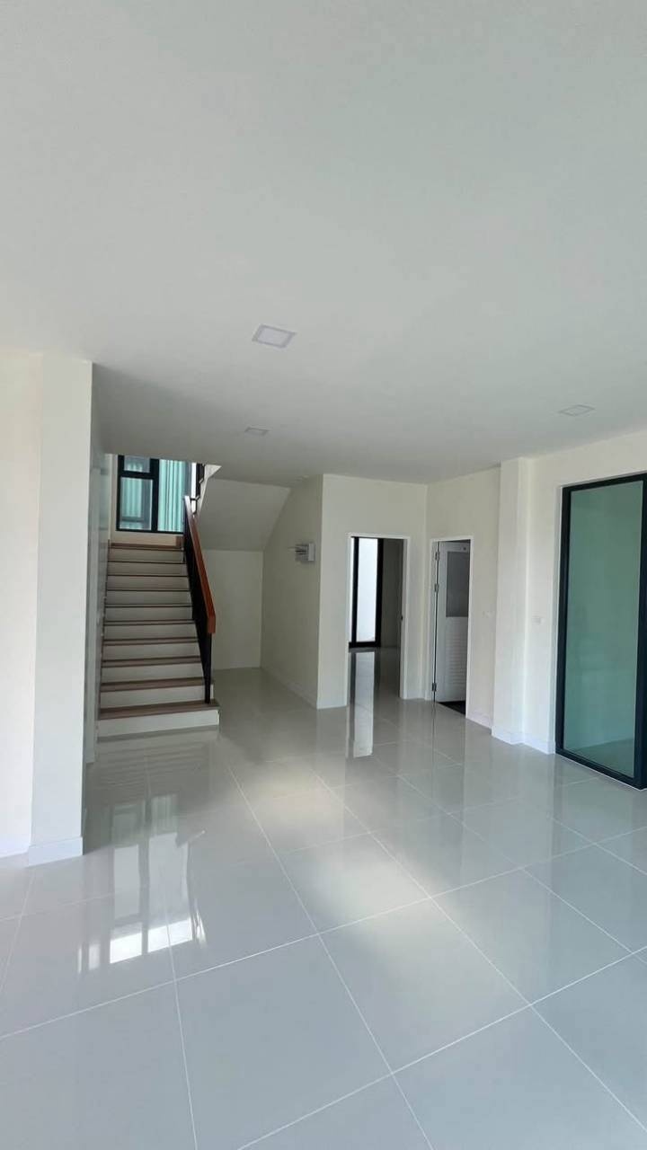 หมู่บ้านสุพิชฌาย์ เดอะเชอร์เคิล WR-04875 2