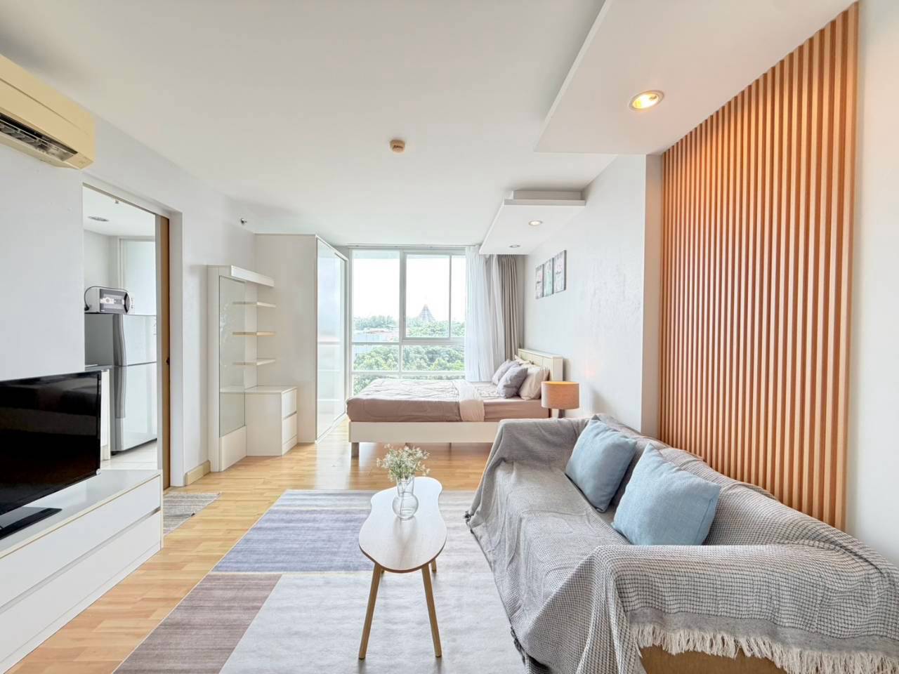 The Light Condominium WR-04878 7