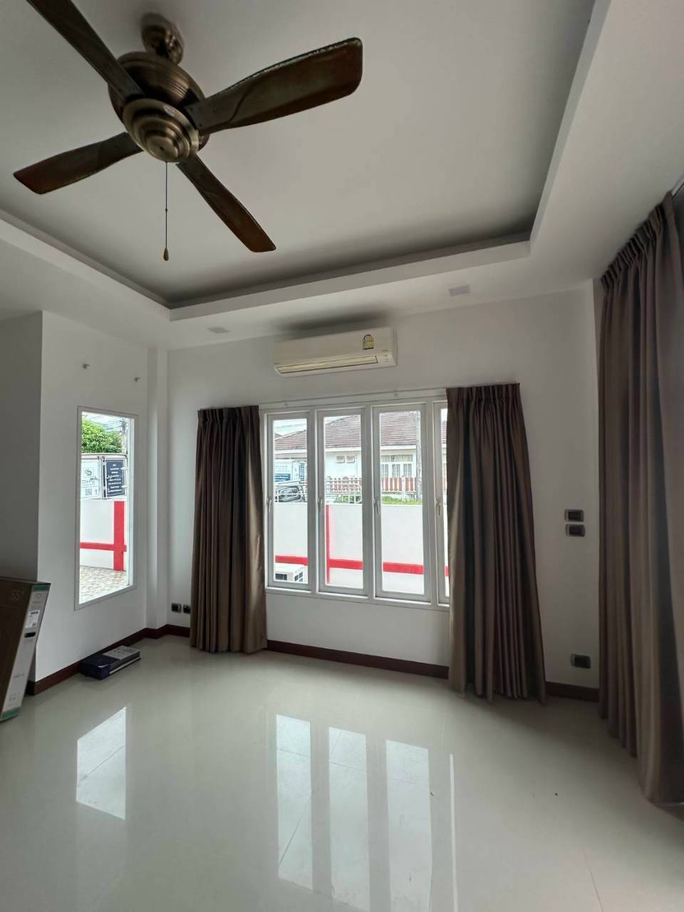 หมู่บ้านเอกอันดาบุรี ฉลอง WR-04896 2