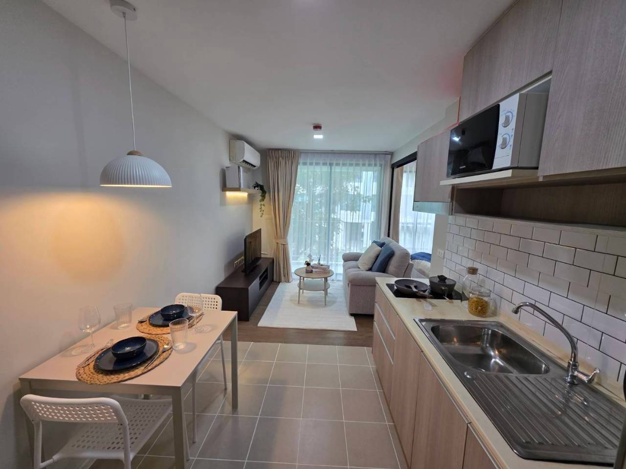Centrio Condominium WR-04900 8