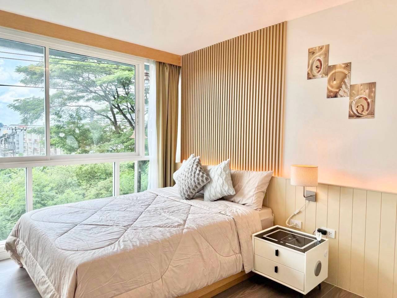 The Wide Condominium WR-04937 5