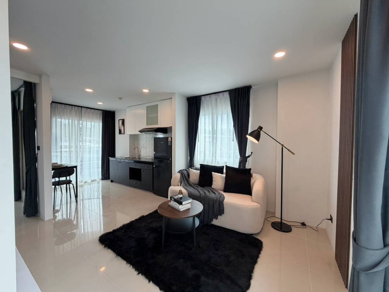 The Scene Condo WR-04952 6