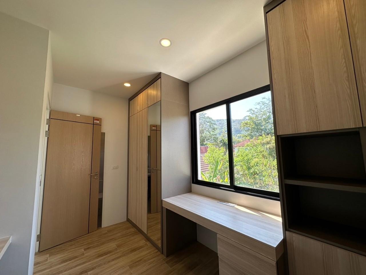 ทาวน์โฮมสวยสร้างใหม่ โซนฉลอง WR-01702 4