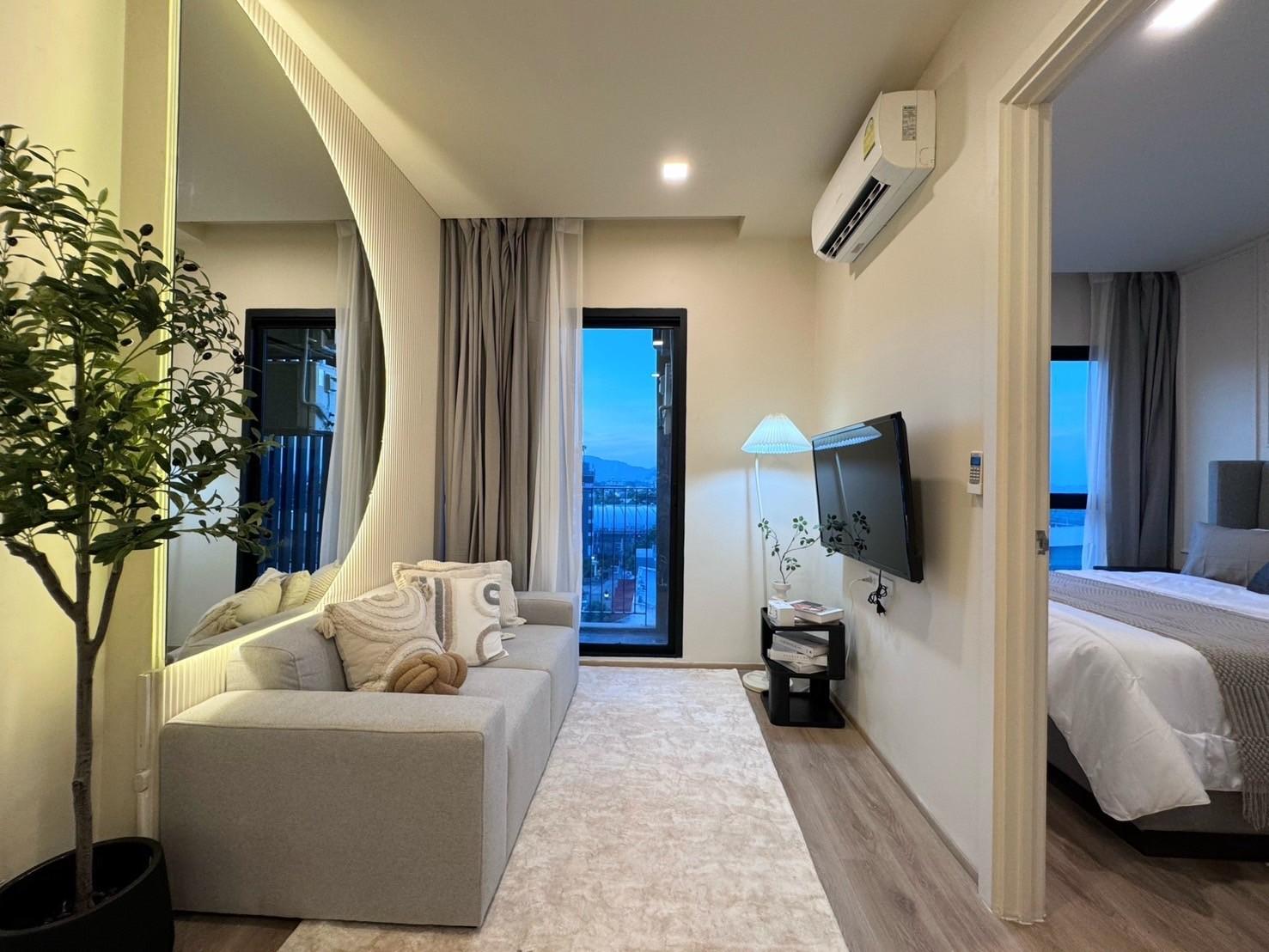DLUX Condominium WR-02005 2
