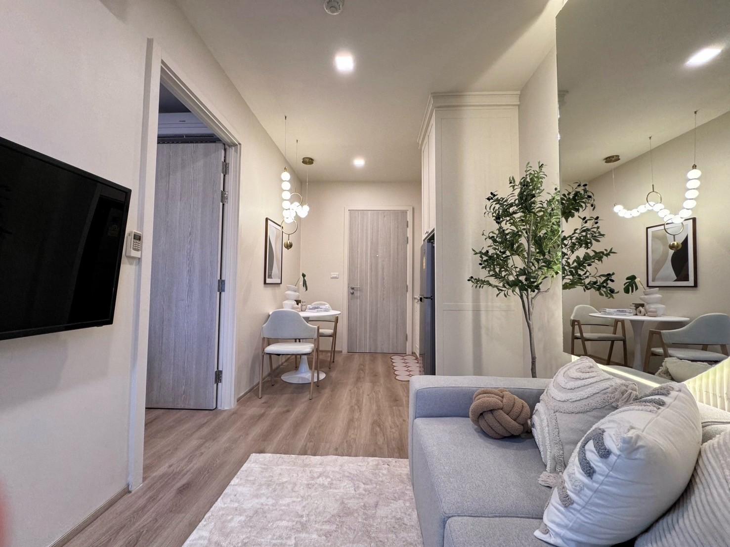 DLUX Condominium WR-02005 3